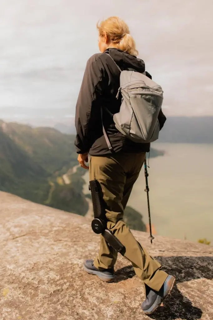 MO/GO EXOSKELETON